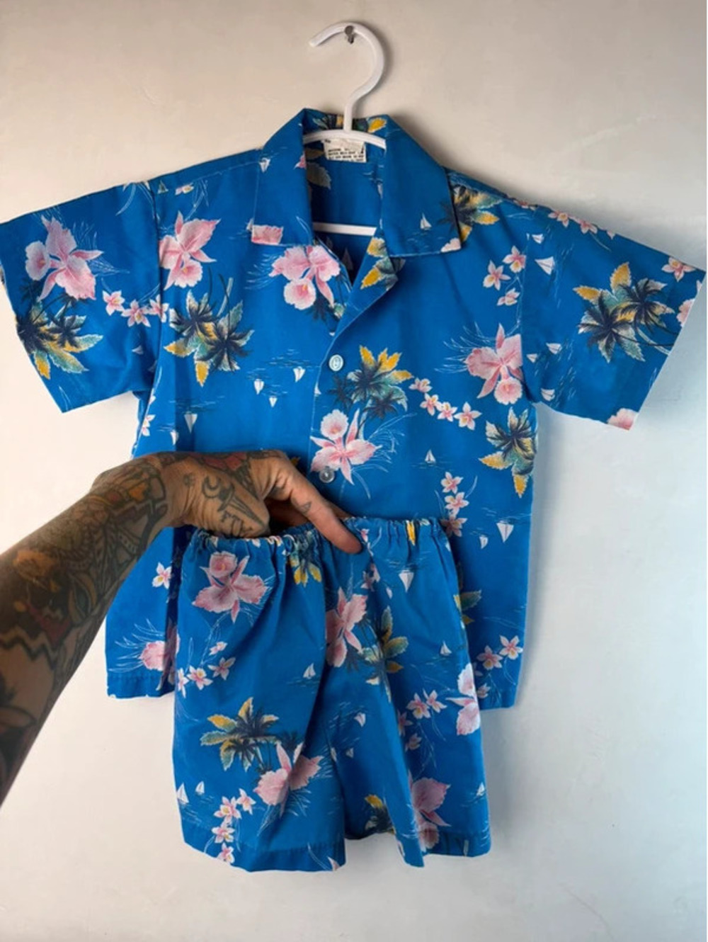 Size 5 vintage Hawaiian shorts set